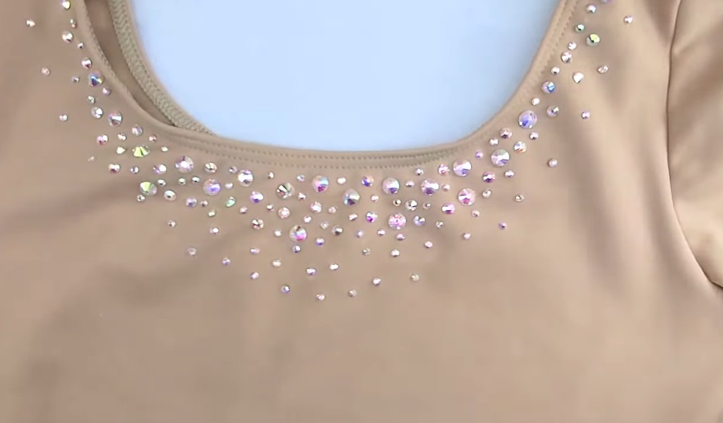 How to Add Rhinestones to a Dress for a Stunning Look