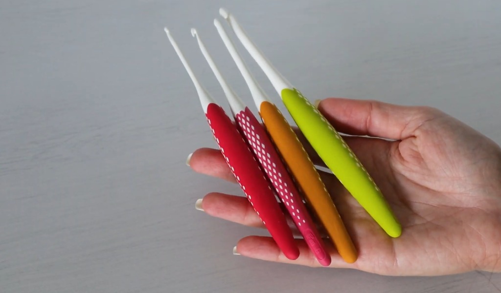 Tips for Choosing the Right Crochet Hook Size for Your Projects