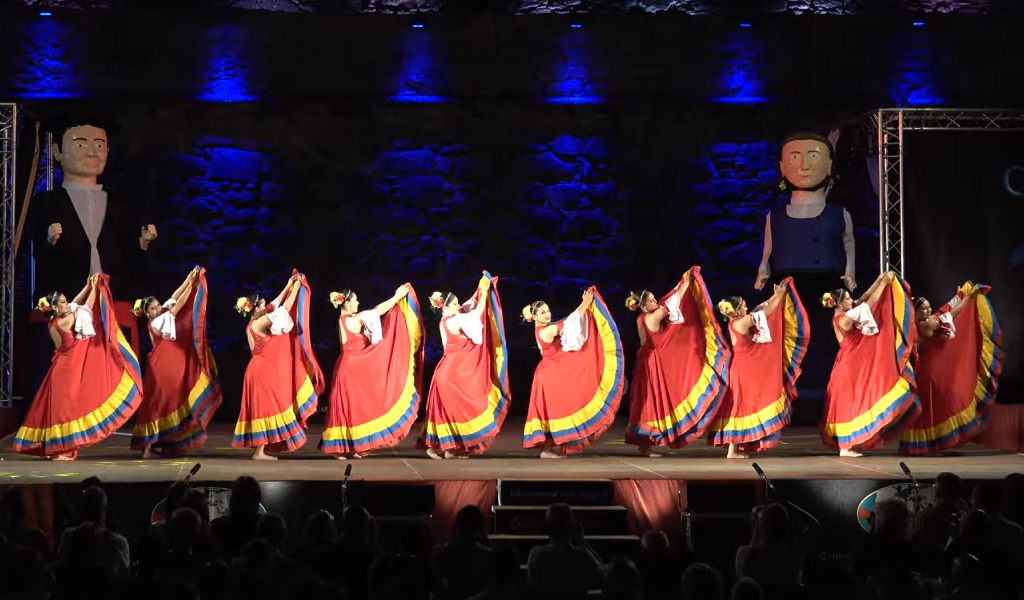 Traditional Clothing in Colombia: Men's and Women's Attire