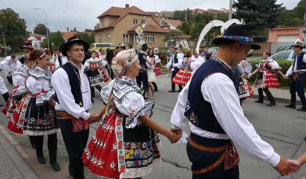 Traditional Clothing in the Czech Republic: Men & Women Styles