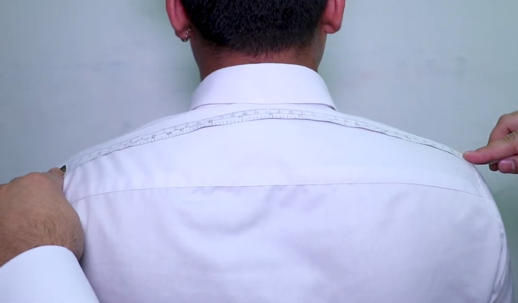 Step-by-Step Guide to Measure Shoulder Width
